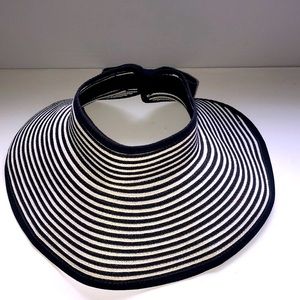 Black and white striped sun hat, visor with bow and retractable for travel
